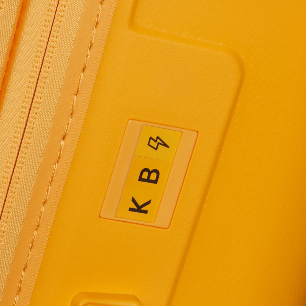 American Tourister Dashpop reiskoffer 67 cm golden yellow bij Duifhuizen