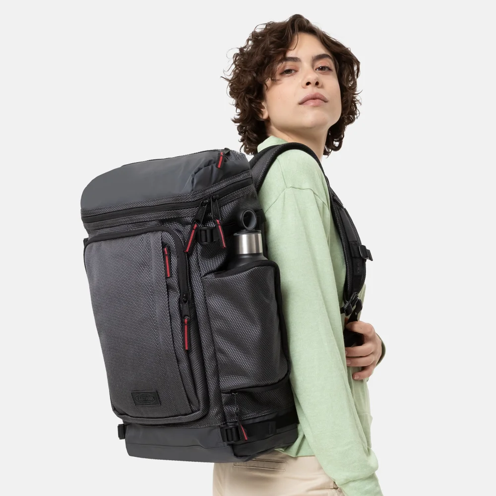 Eastpak Cnnct Tecum Top rugzak 16 inch accent grey bij Duifhuizen