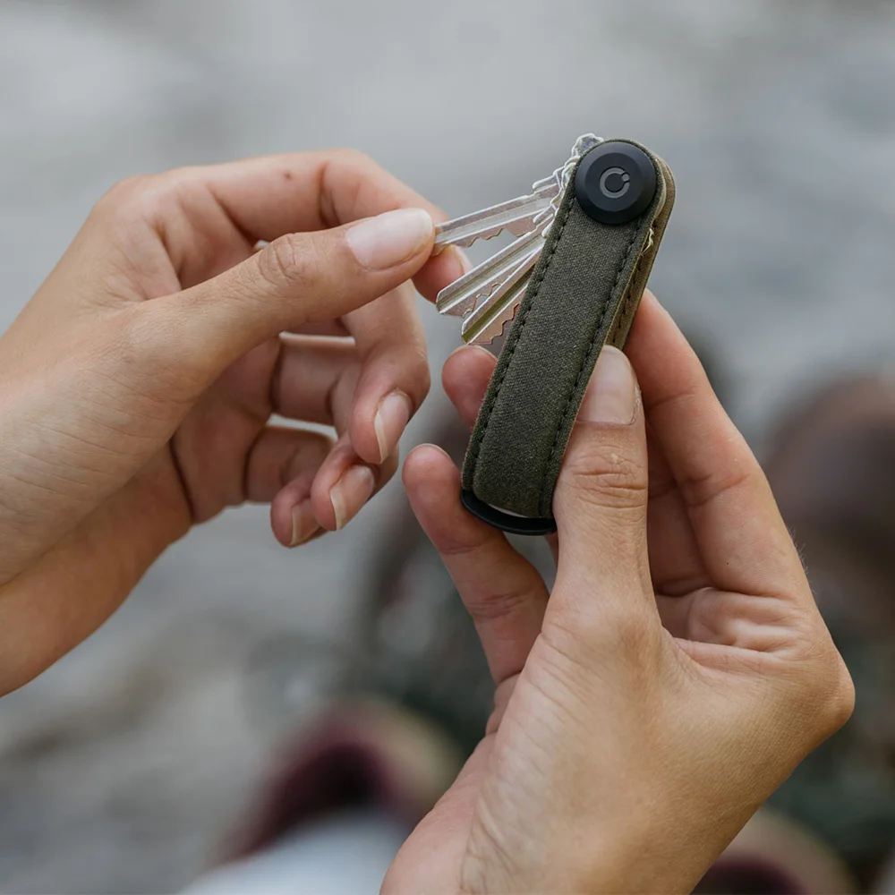 Orbitkey 2.0 Waxed canvas sleuteletui khaki green bij Duifhuizen