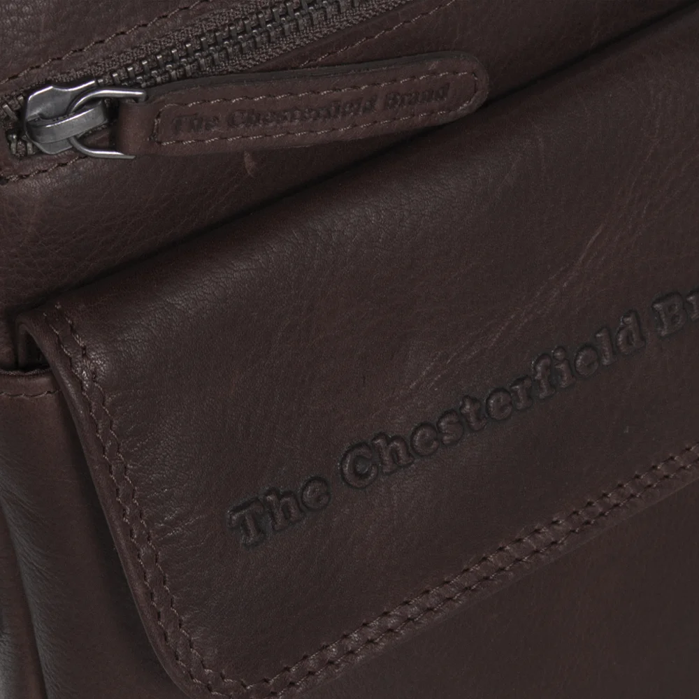 Chesterfield Lou schoudertas donkerbruin bij Duifhuizen