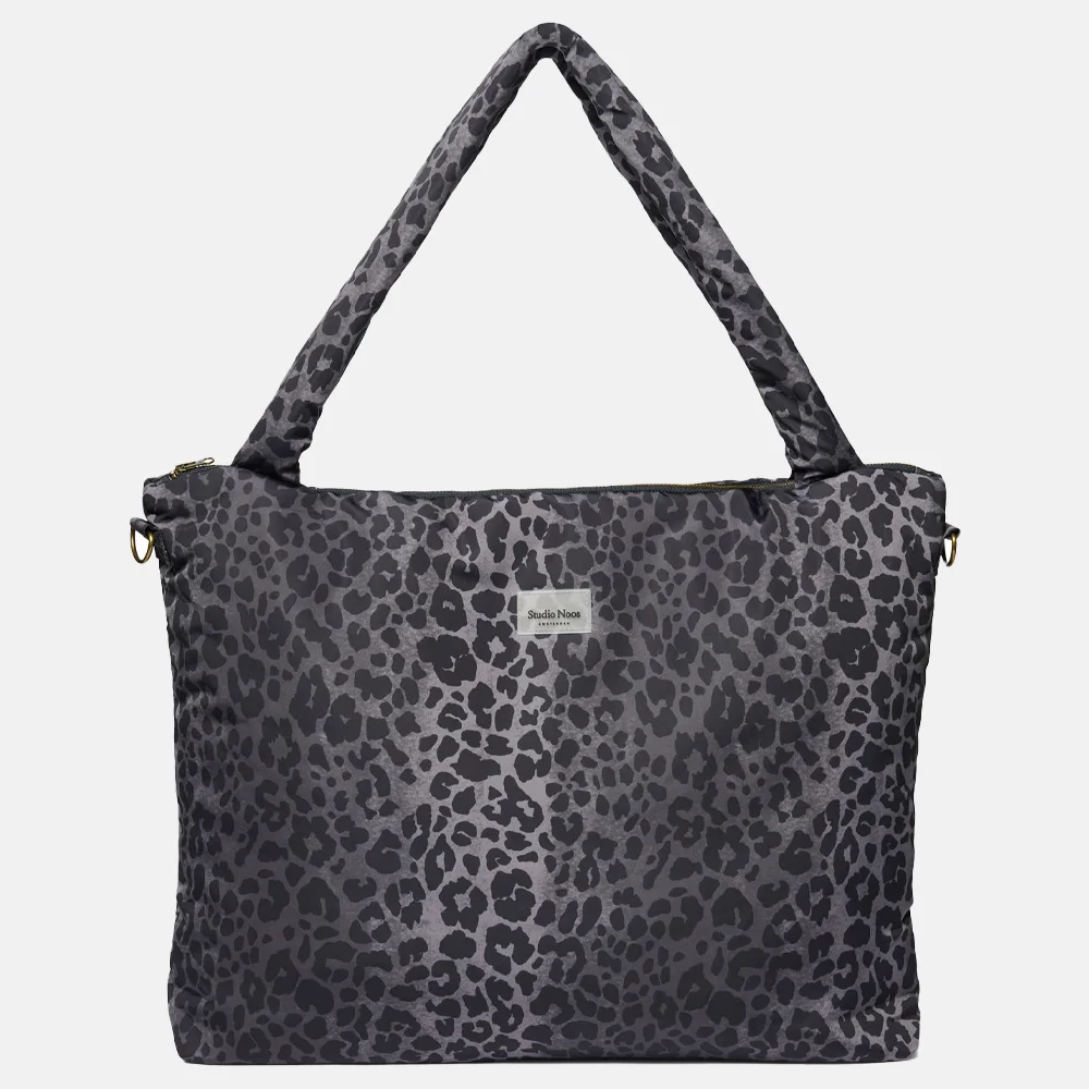 Studio Noos Antra Mom bag luiertas antra leopard bij Duifhuizen