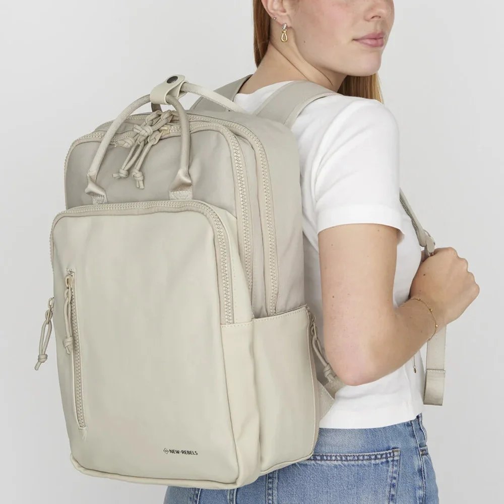 New Rebels Bruce laptoprugzak 15 inch beige bij Duifhuizen