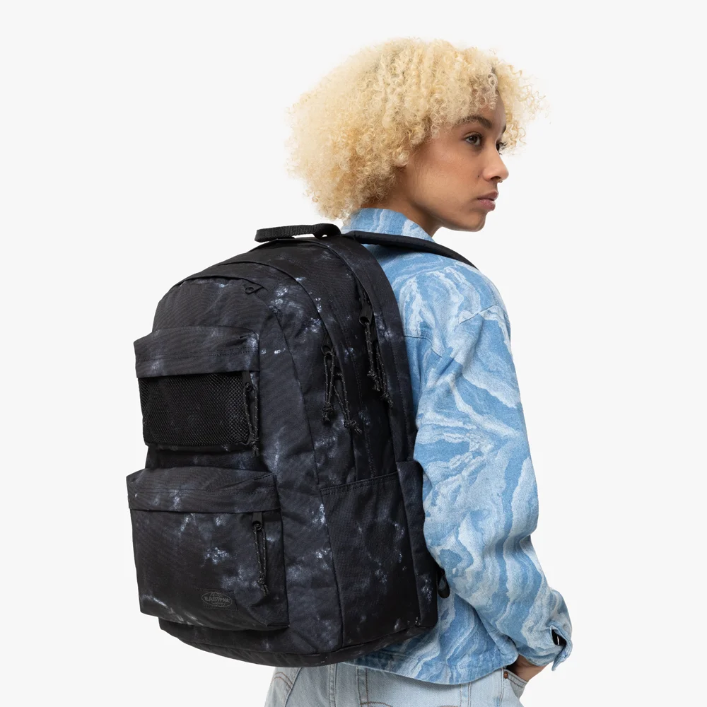 Eastpak Double Office laptoprugzak 17 inch casual camoblack bij Duifhuizen