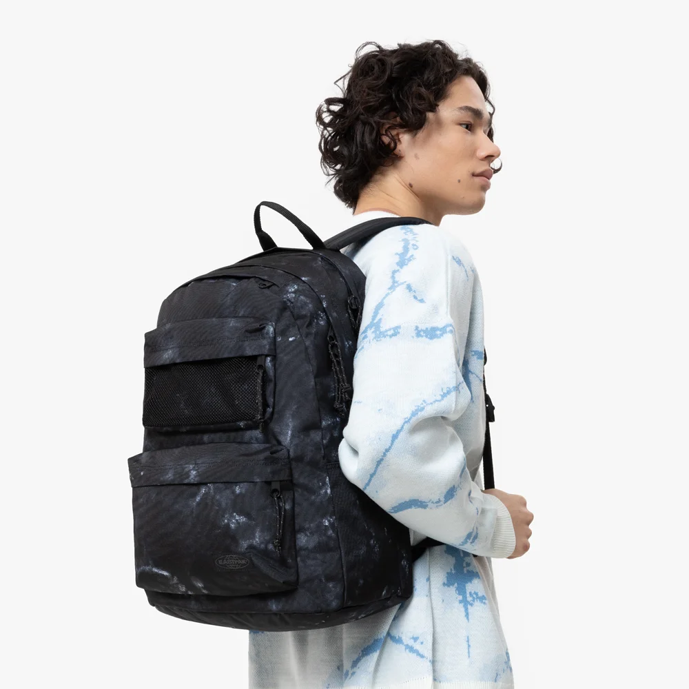 Eastpak Double Office laptoprugzak 17 inch casual camoblack bij Duifhuizen