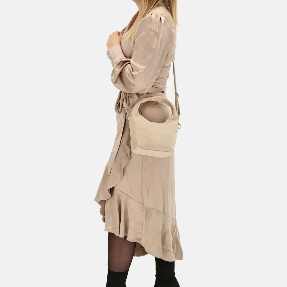 Charm London buideltas suede S beige bij Duifhuizen